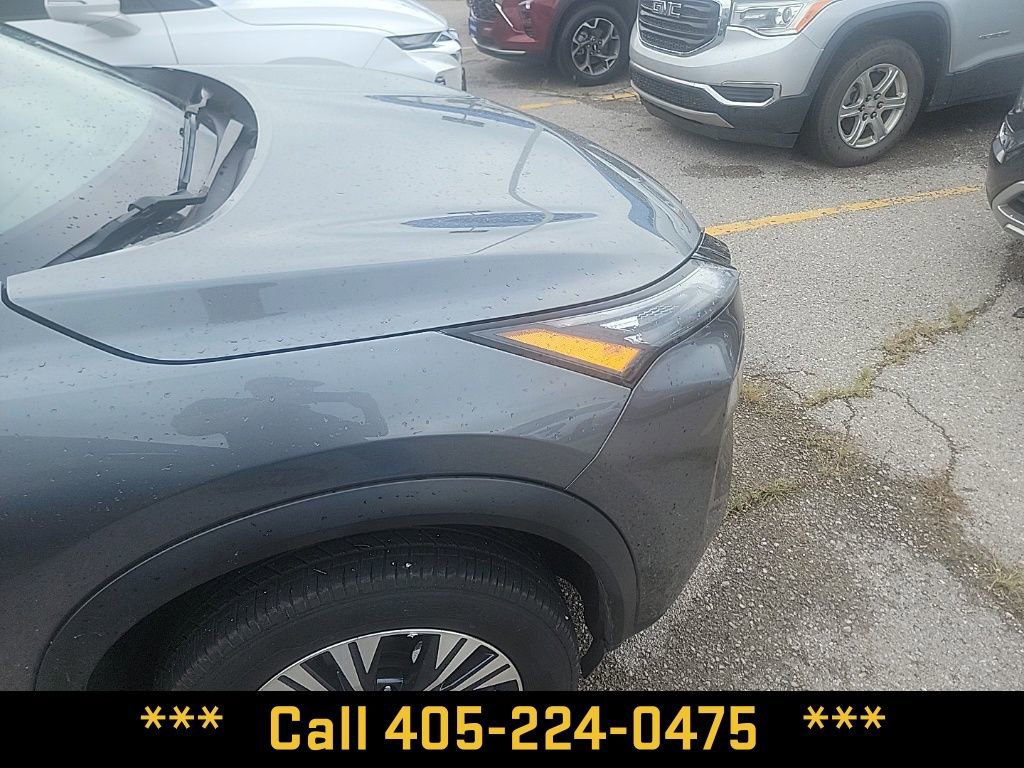 Used 2023 Nissan Rogue SV image 27