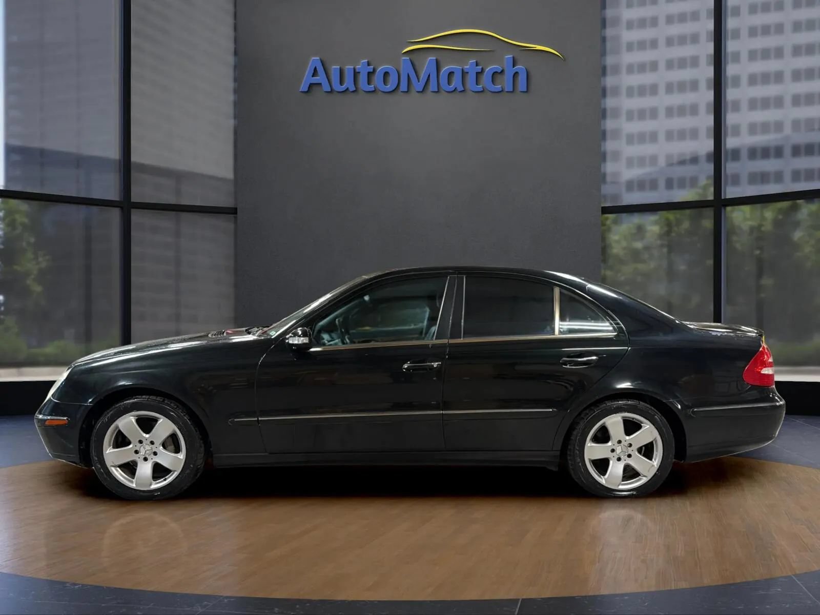 Used 2005 Mercedes-Benz E 500 Sedan image 6