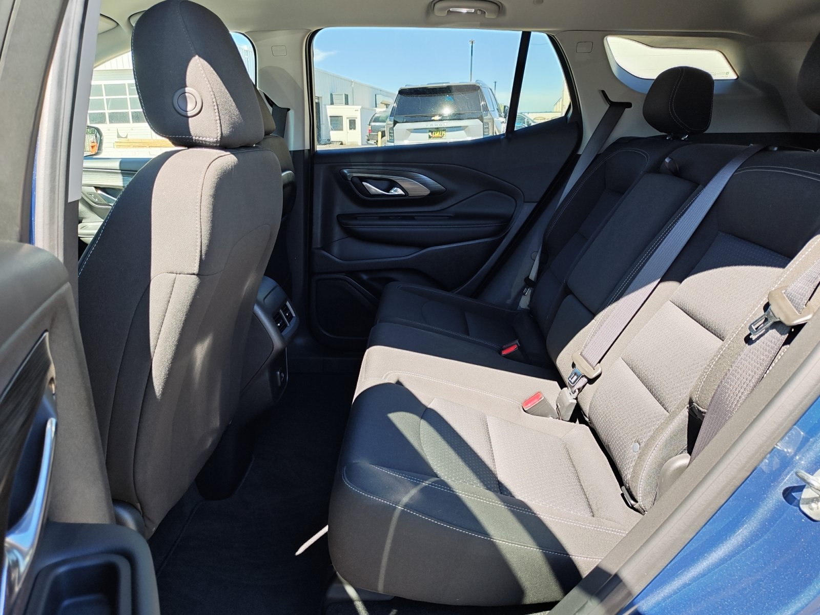 Used 2024 GMC Terrain SLE w/ Driver Convenience Package AWD/4WD image 24