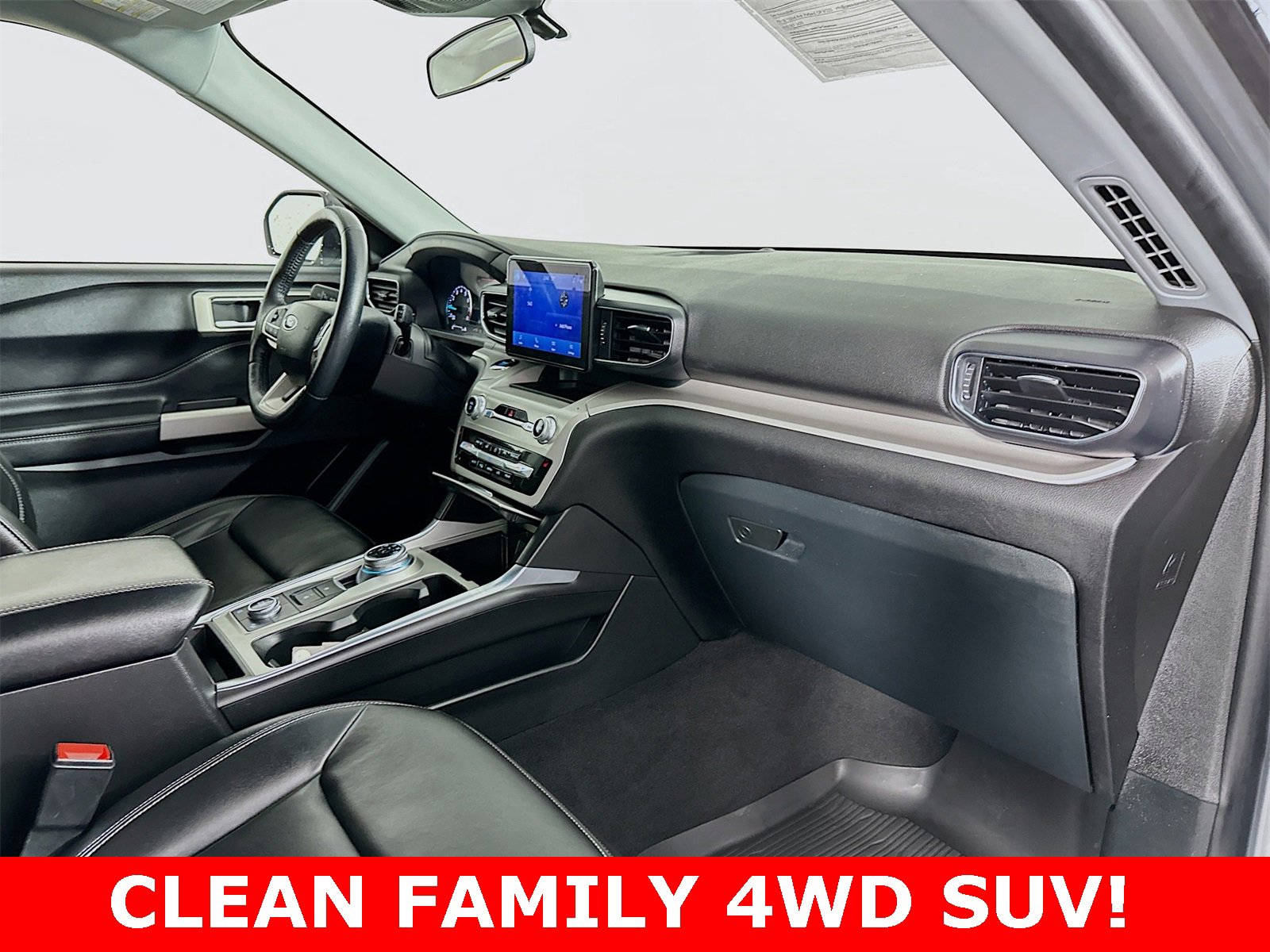 Used 2023 Ford Explorer XLT w/ Equipment Group 202A image 25