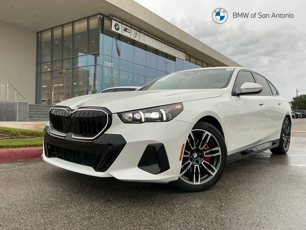 Certified 2025 BMW 530i w/ M Sport Package RWD image 1