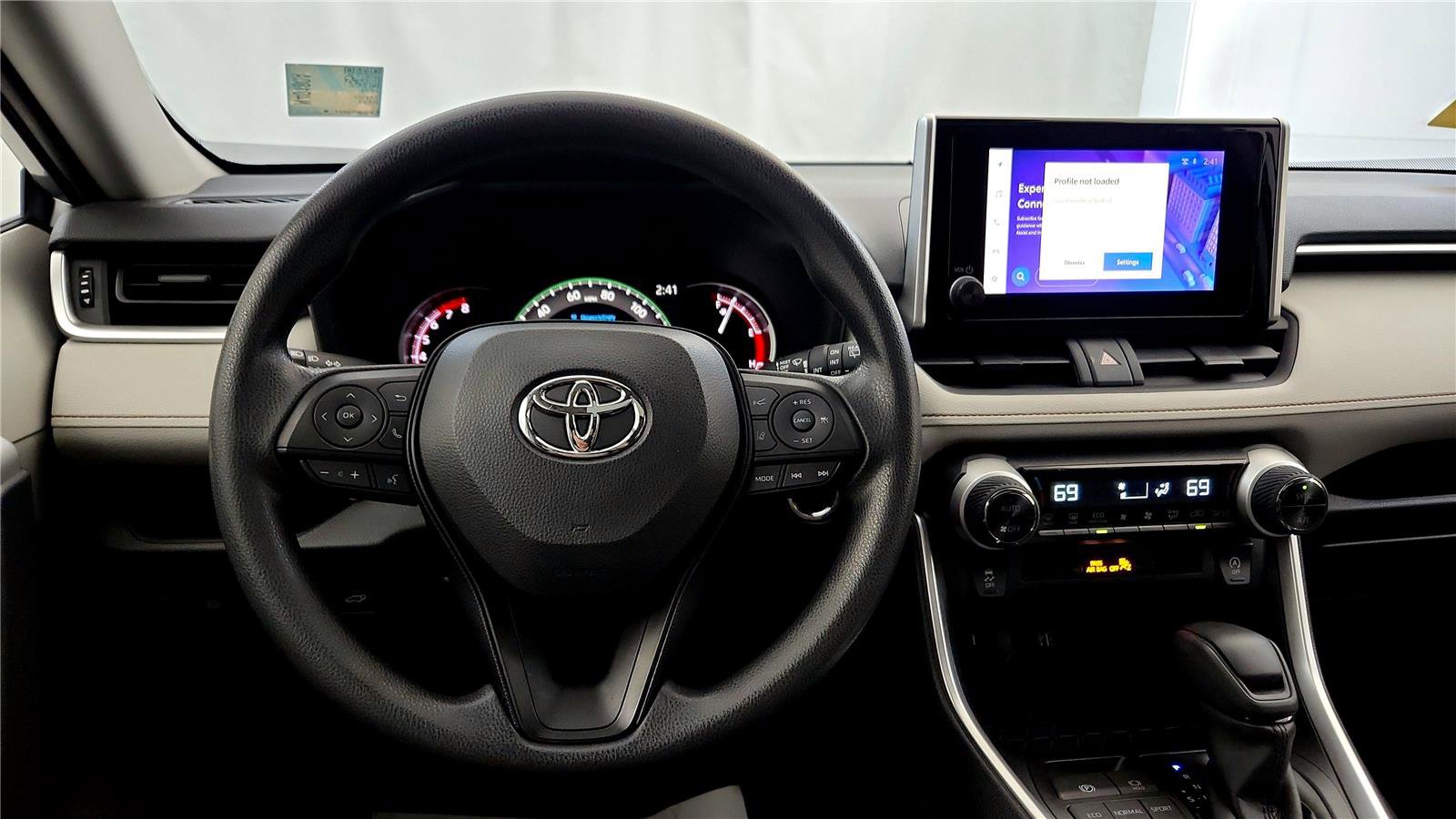 Used 2023 Toyota RAV4 XLE w/ Convenience Package image 28