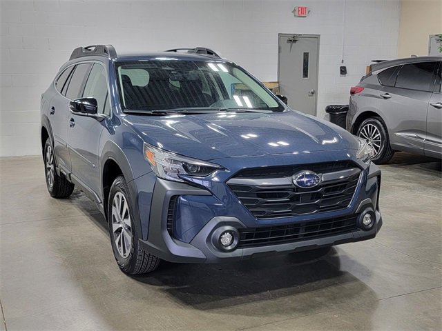 Certified 2025 Subaru Outback Premium image 4