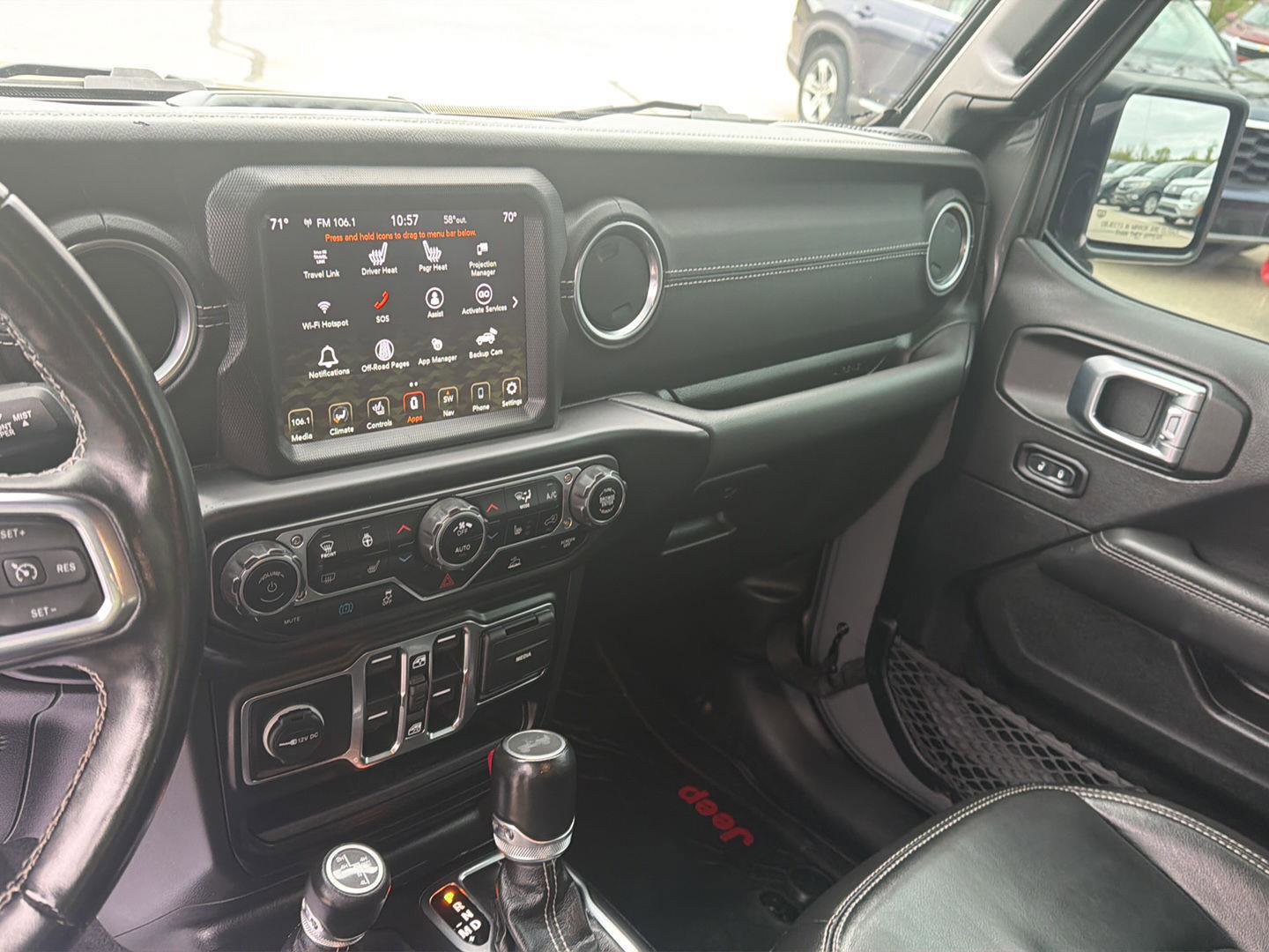 Used 2023 Jeep Wrangler Unlimited Sahara w/ Cold Weather Group AWD/4WD image 21