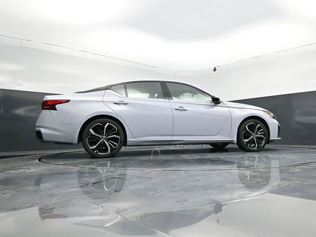 Used 2025 Nissan Altima 2.5 SR image 50