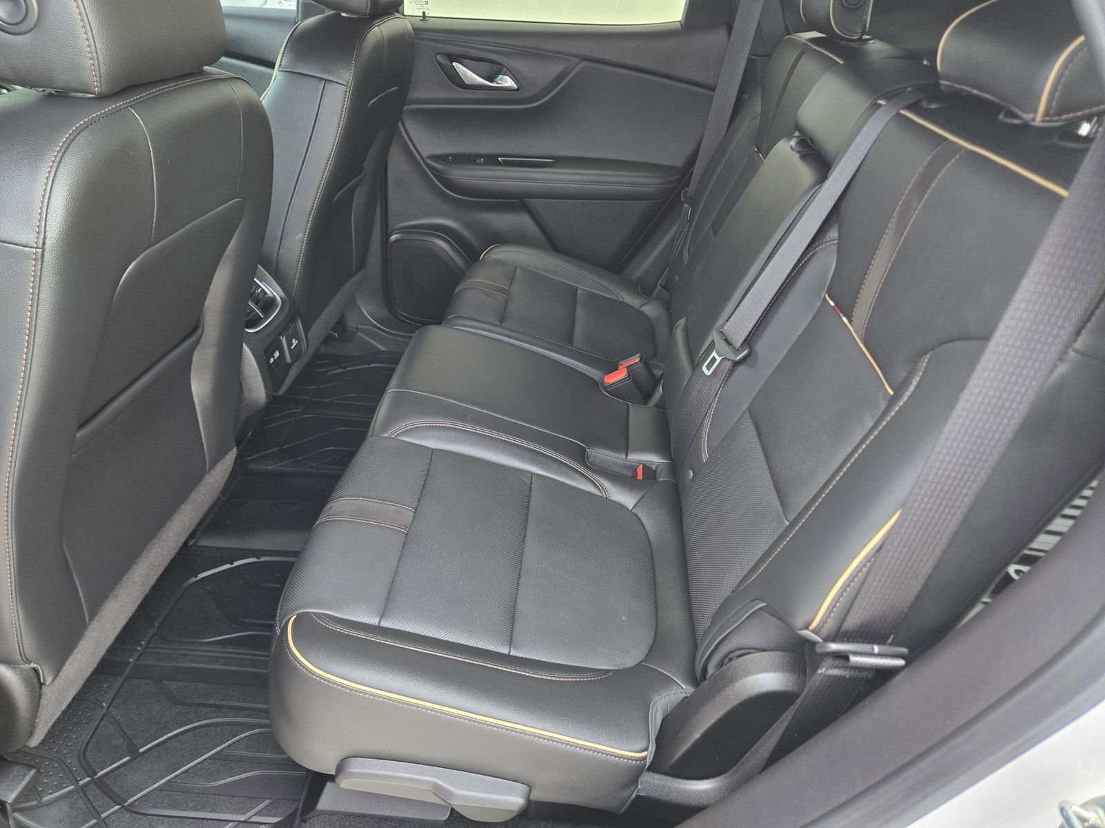 Used 2020 Chevrolet Blazer Premier w/ Driver Confidence II Package image 18