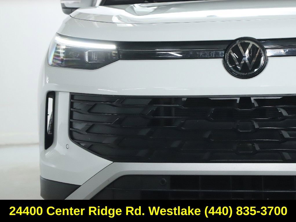 Used 2025 Volkswagen Tiguan SE image 7