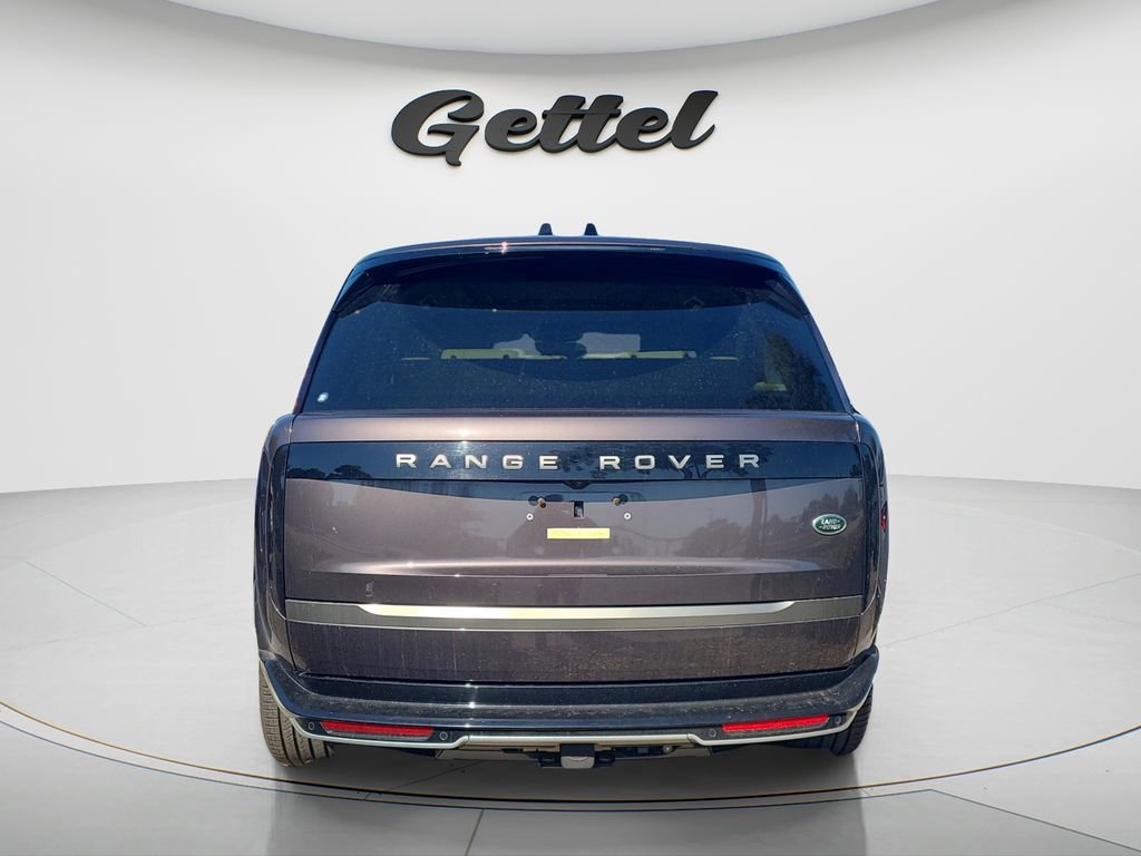 Used 2023 Land Rover Range Rover Long Wheelbase SE image 13