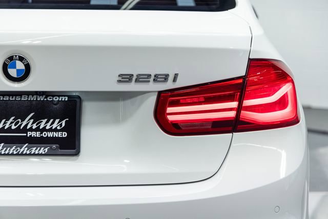 Used 2016 BMW 328i xDrive Sedan AWD/4WD image 8