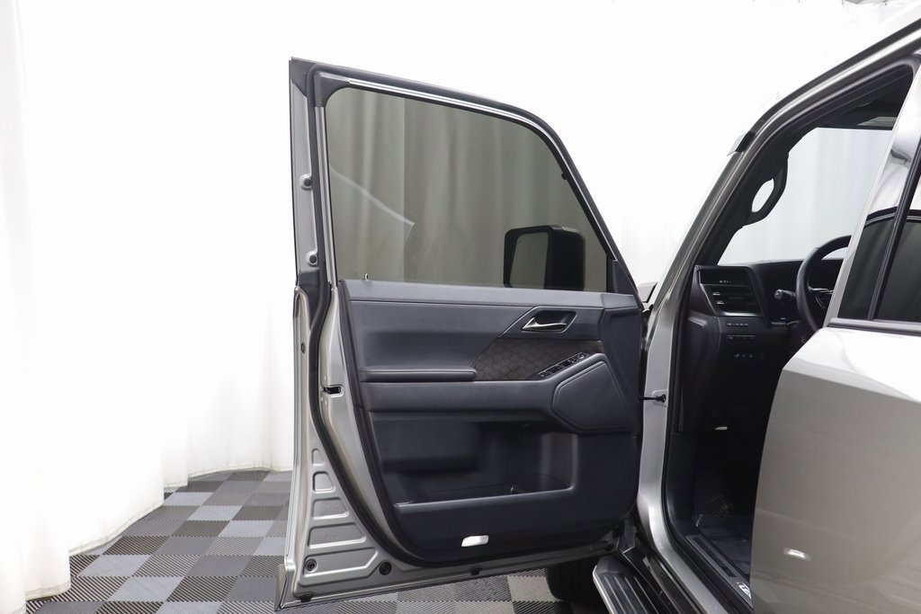 Used 2024 Lexus GX 550 550 Luxury w/ Accessory Package (Z1) image 4