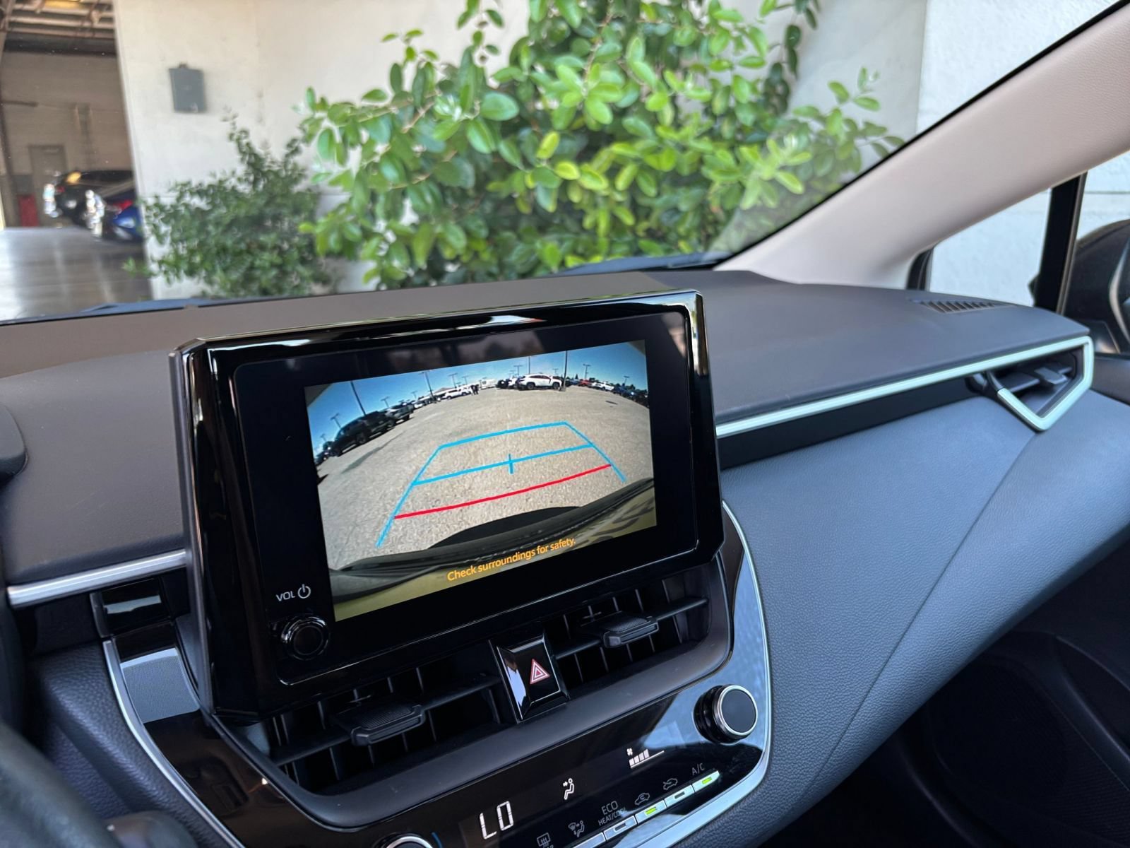 Used 2025 Toyota Corolla LE FWD image 22
