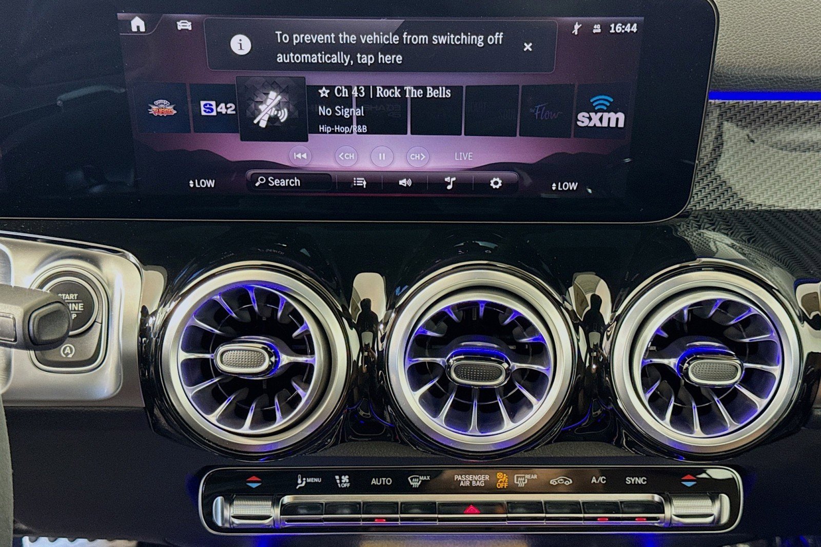 New 2025 Mercedes-Benz GLB 35 AMG 4MATIC image 14