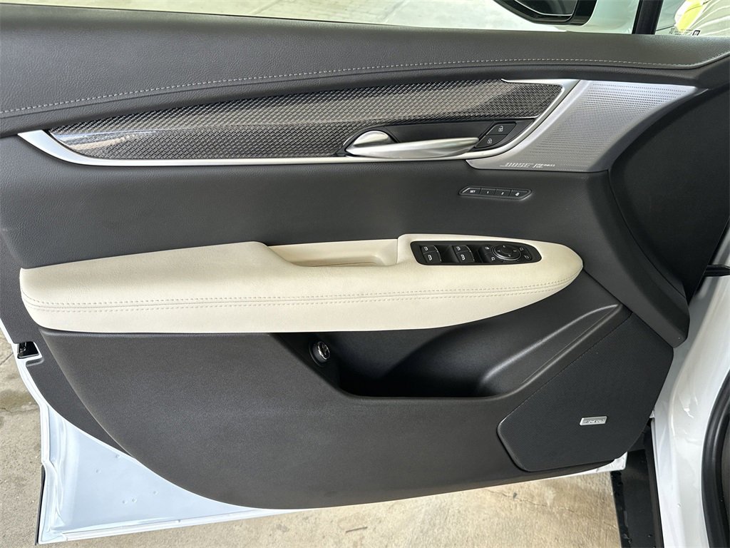 New 2025 Cadillac XT5 Sportv w/ Technology Package image 10