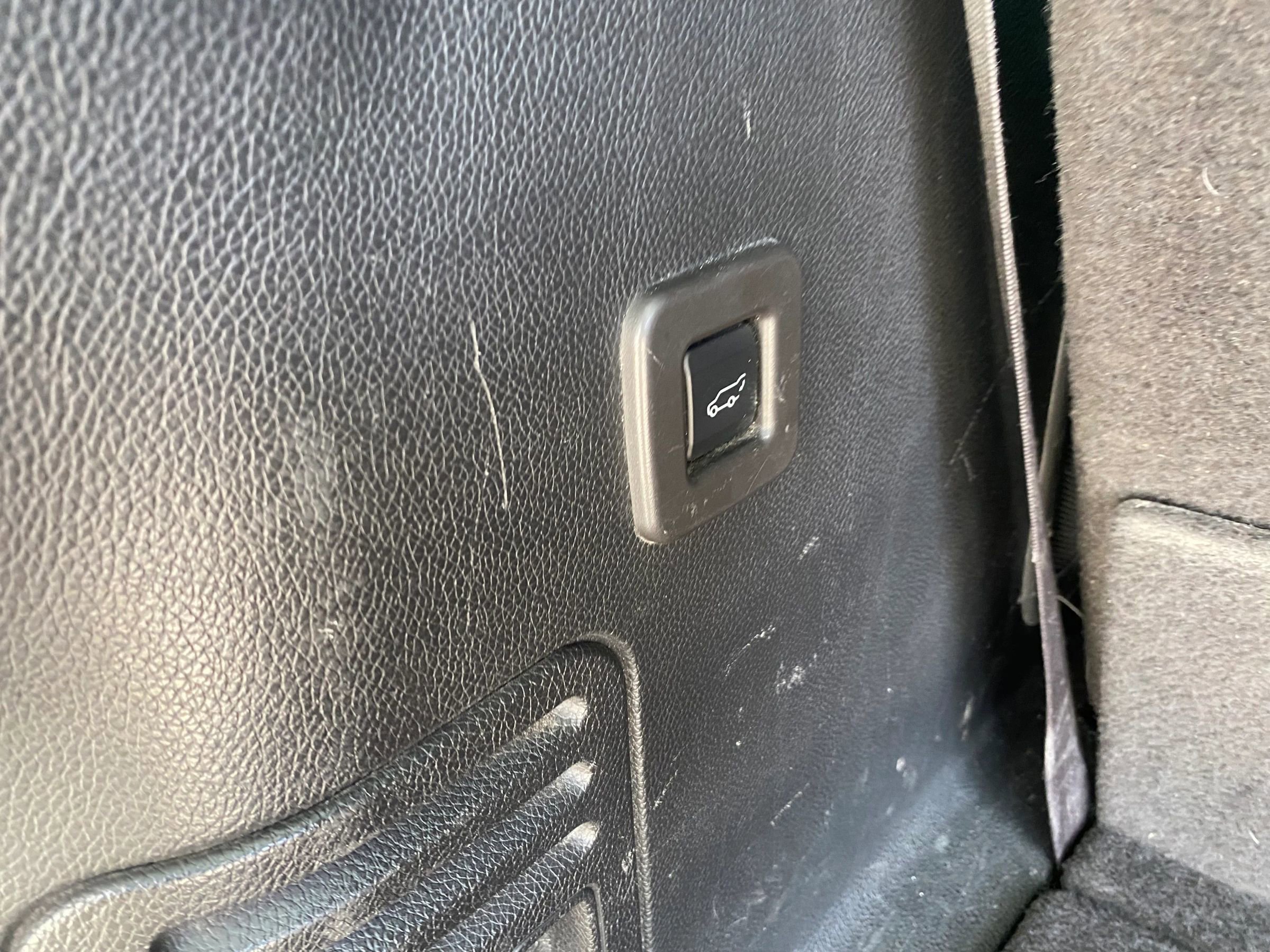 Used 2013 Ford Expedition Limited image 12