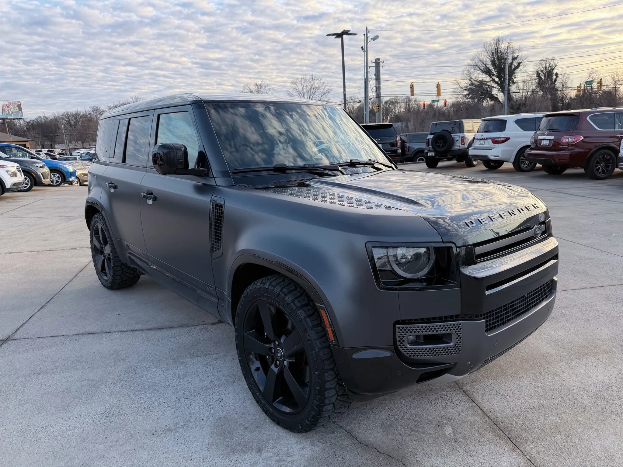 Used 2023 Land Rover Defender 110 V8 image 90
