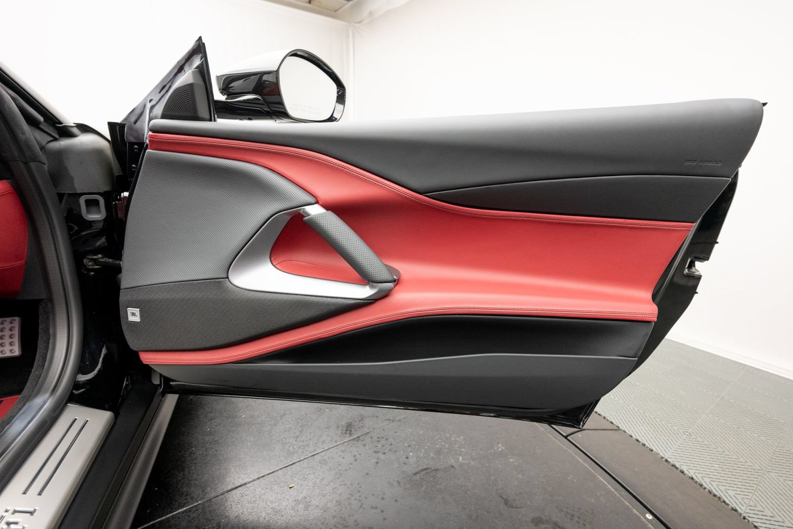Used 2022 Ferrari 812 GTS RWD image 45