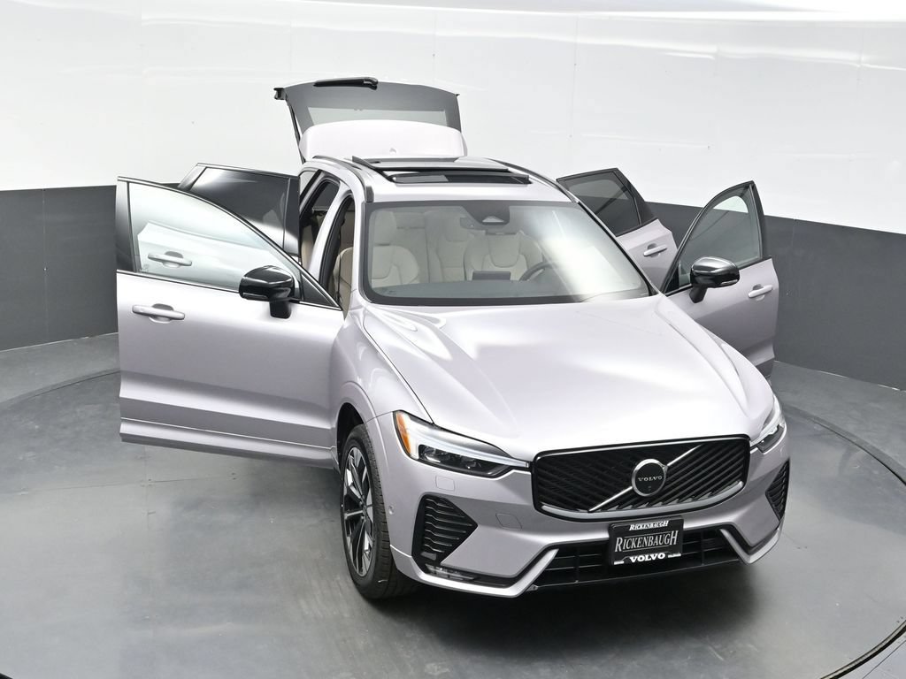New 2026 Volvo XC60 B5 Plus w/ Climate Package PRO AWD/4WD image 39