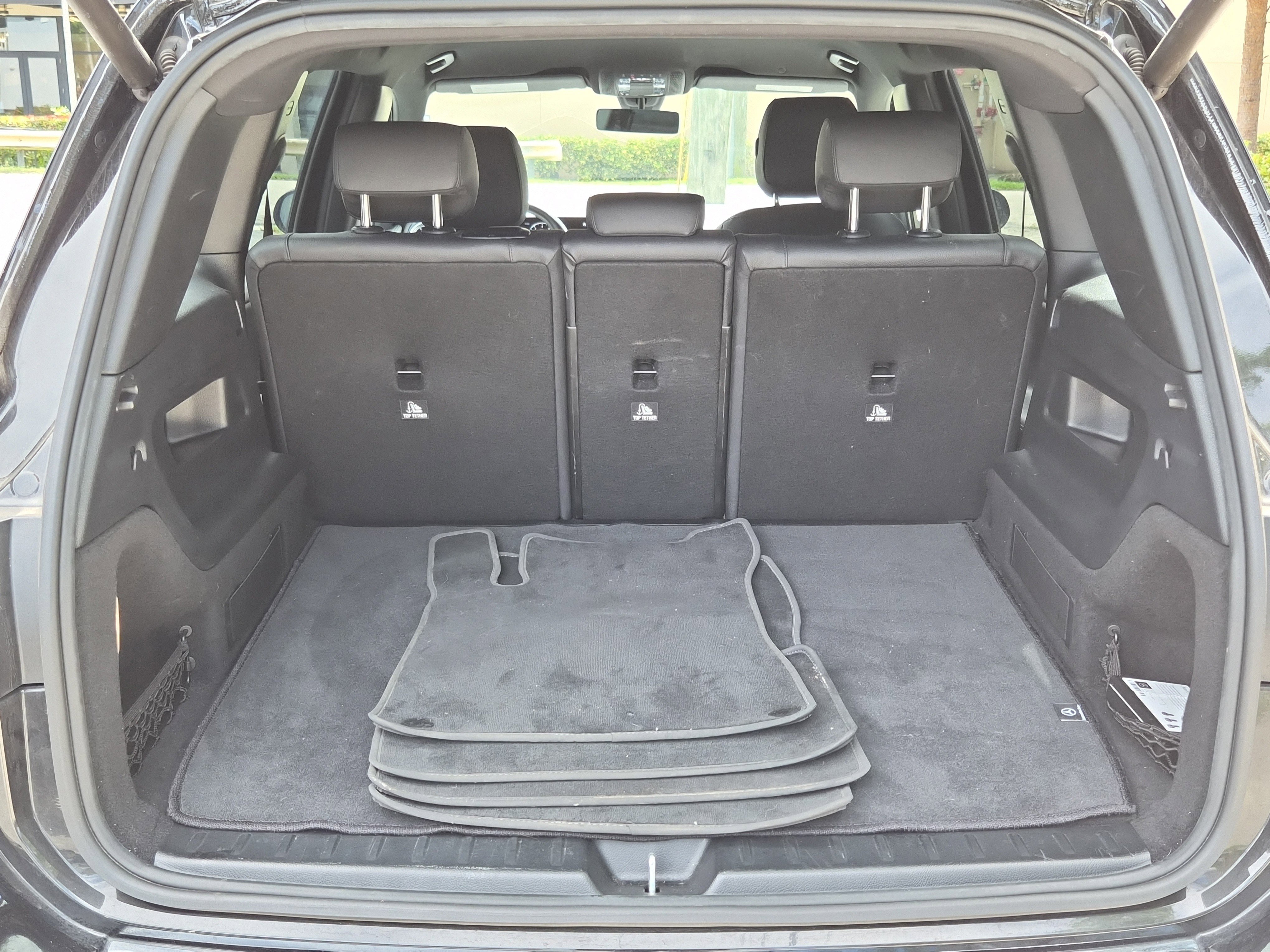 Used 2022 Mercedes-Benz GLB 250 w/ Premium Package Lite image 8