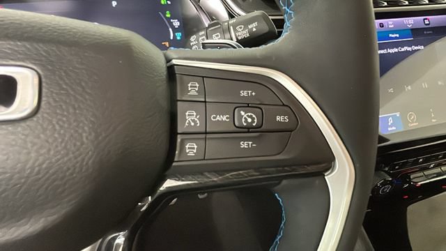 Used 2022 Jeep Grand Cherokee Trailhawk AWD/4WD image 16
