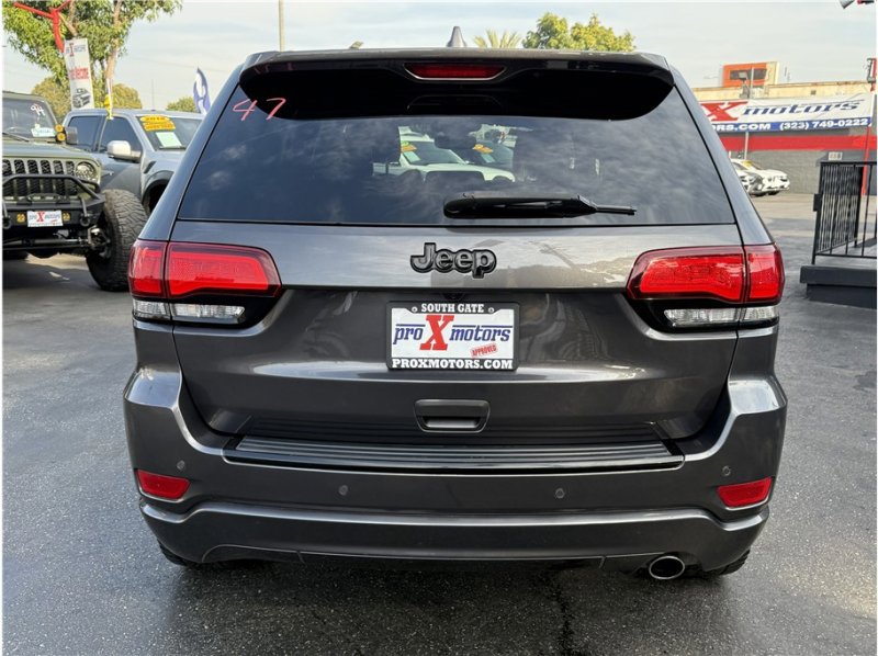 Used 2018 Jeep Grand Cherokee Altitude image 5