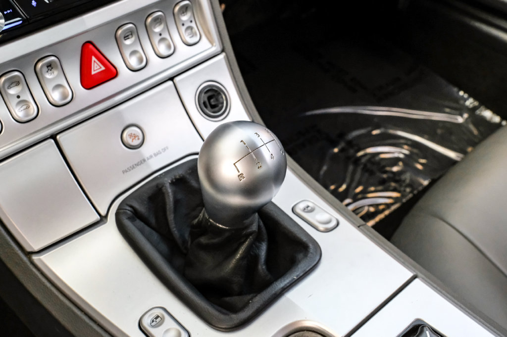 Used 2006 Chrysler Crossfire Limited RWD image 21