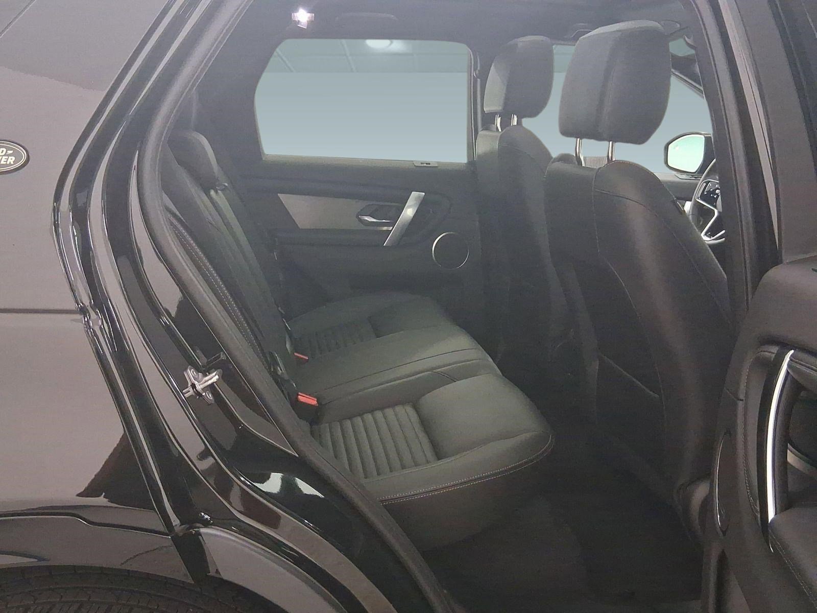 Used 2025 Land Rover Discovery Sport Dynamic SE image 33