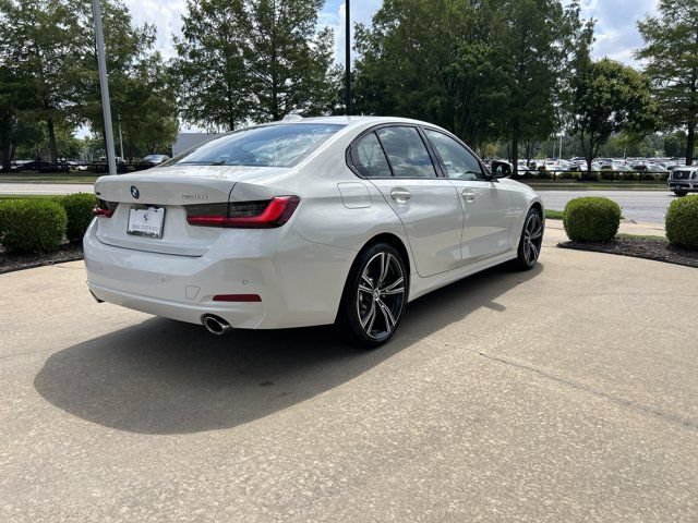 Used 2023 BMW 330i xDrive Sedan w/ Premium Package AWD/4WD image 5