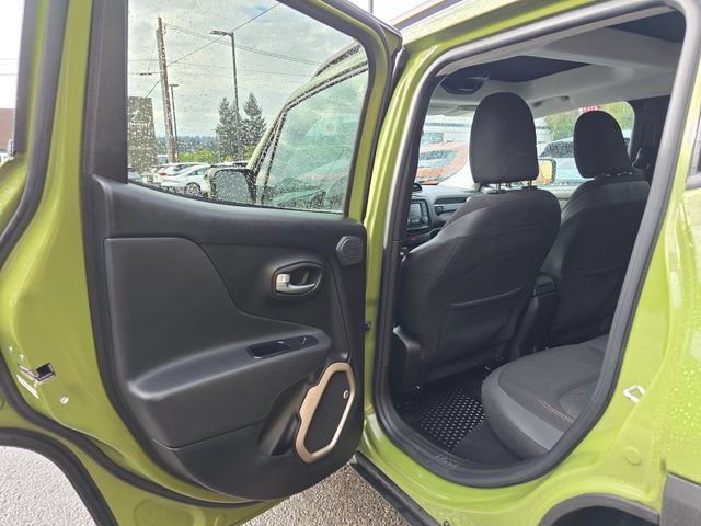 Used 2016 Jeep Renegade 75th Anniversary AWD/4WD image 15