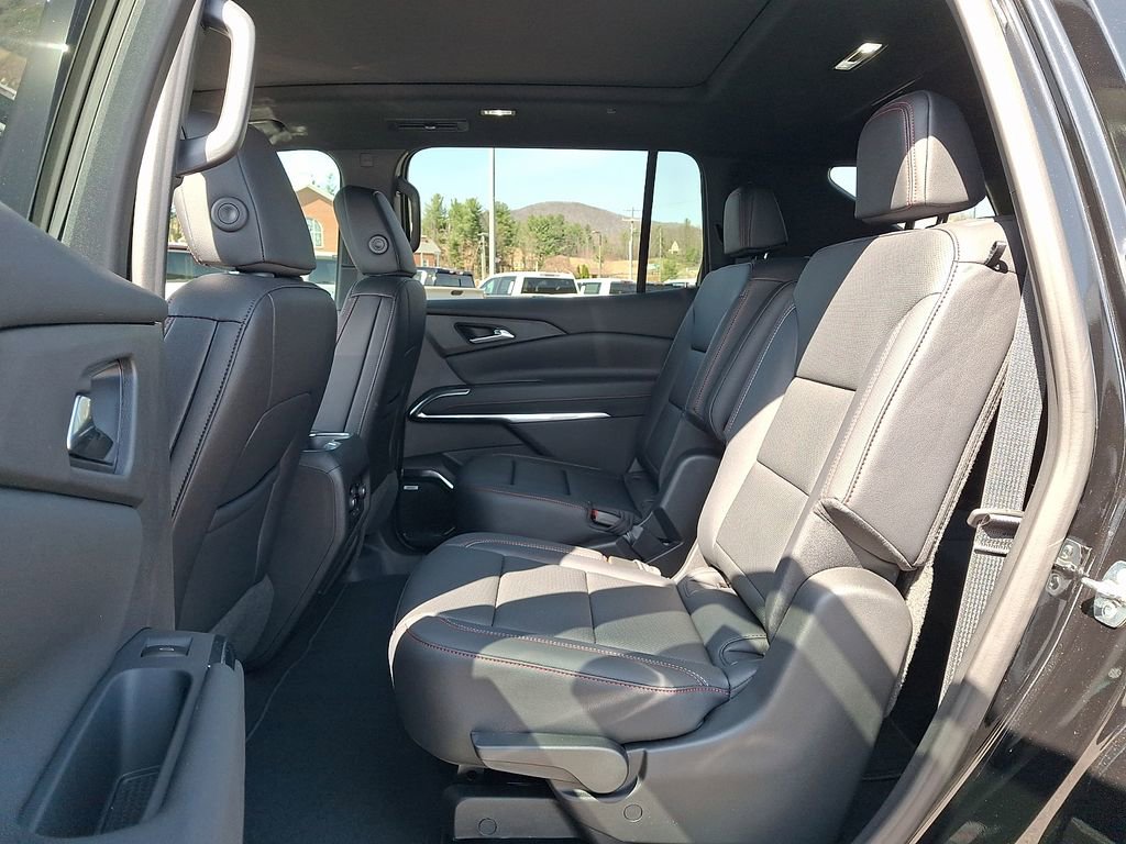 New 2026 Chevrolet Traverse Z71 w/ Enhanced Driving Package image 5