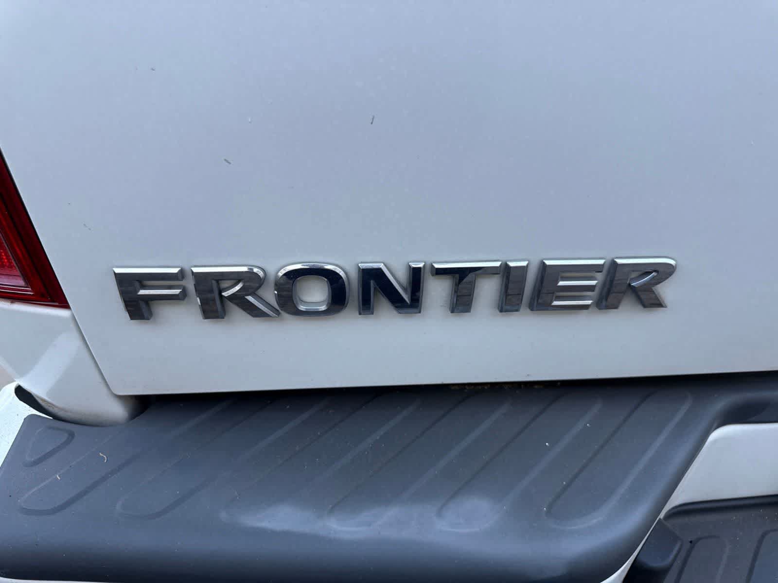 Used 2019 Nissan Frontier S RWD image 11