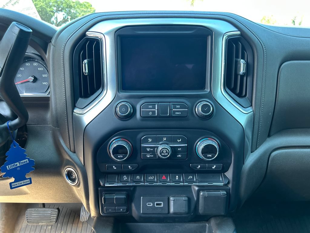 Used 2020 Chevrolet Silverado 1500 RST w/ Texas Edition AWD/4WD image 16