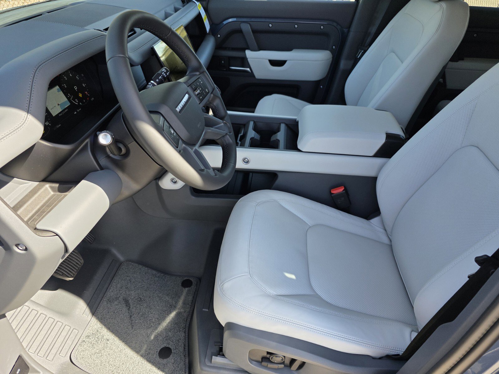 Used 2026 Land Rover Defender 110 S image 10