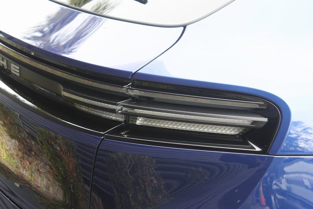 Certified 2024 Porsche Macan 4 Electric image 12