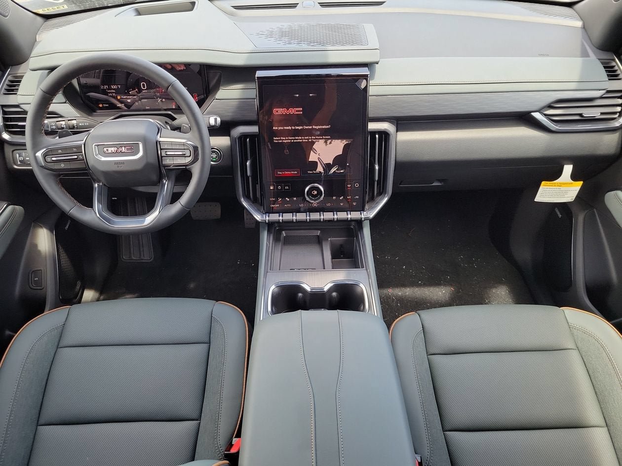 New 2026 GMC Acadia AT4 w/ Luxury Package AWD/4WD image 13