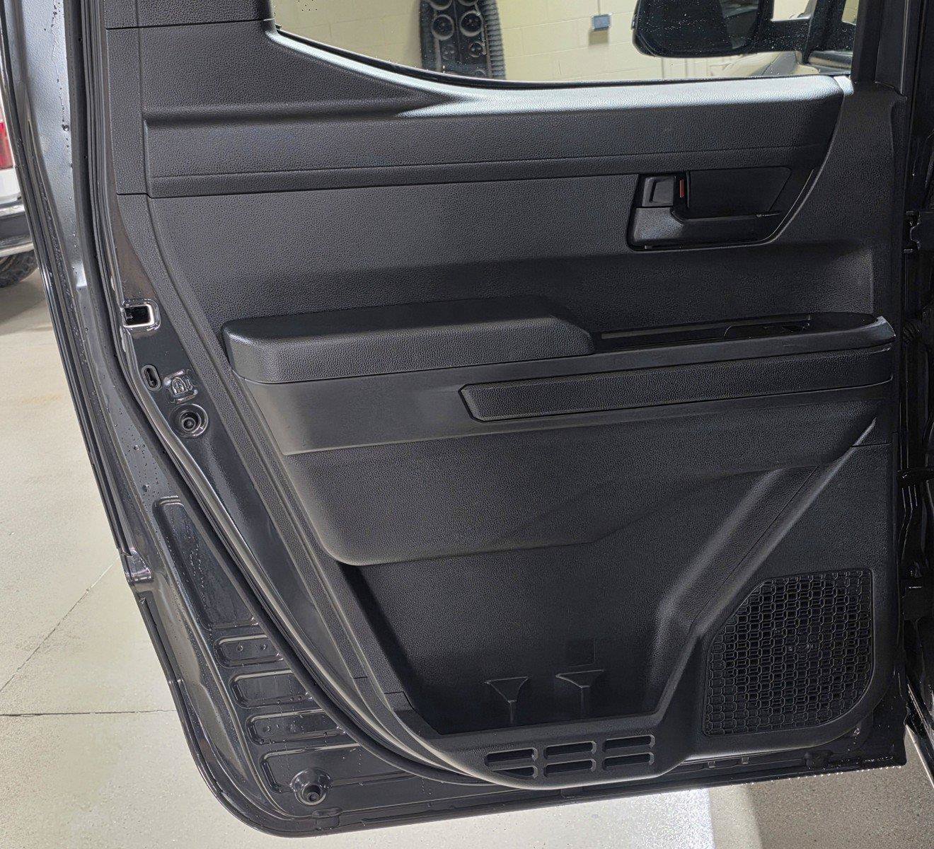 Used 2025 Toyota Tacoma SR5 AWD/4WD image 14