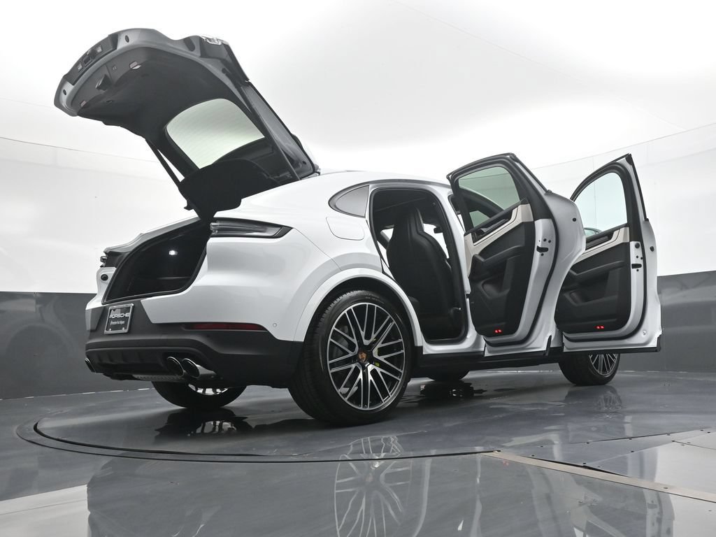 New 2026 Porsche Cayenne E-Hybrid Coupe AWD/4WD image 27