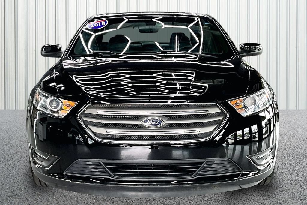 Used 2018 Ford Taurus SEL FWD image 2