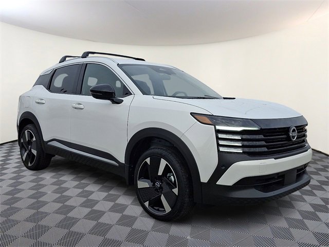 New 2026 Nissan Kicks SR w/ Cold Weather Package