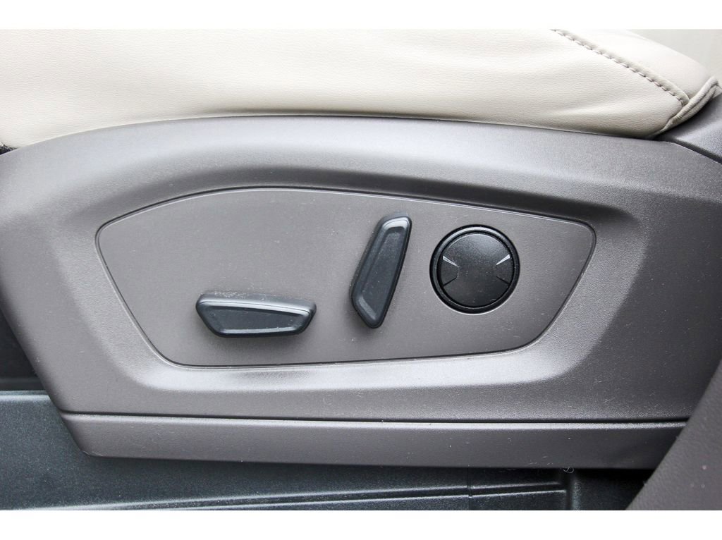 Certified 2024 Ford Explorer Platinum w/ Technology Package image 29