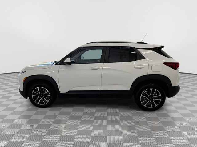 Used 2025 Chevrolet TrailBlazer LT AWD/4WD image 6