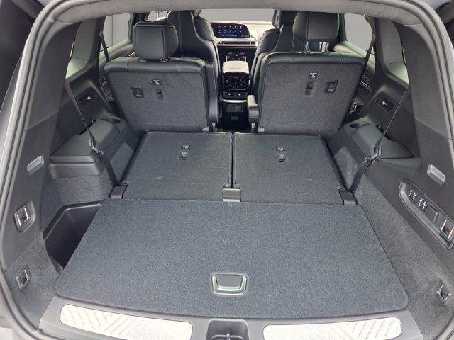 New 2027 Cadillac Vistiq Platinum AWD/4WD image 20