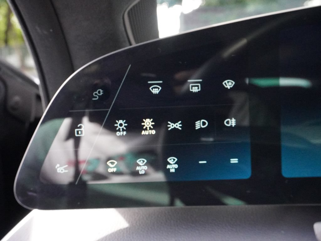 Used 2025 Lucid Air Touring AWD/4WD image 38
