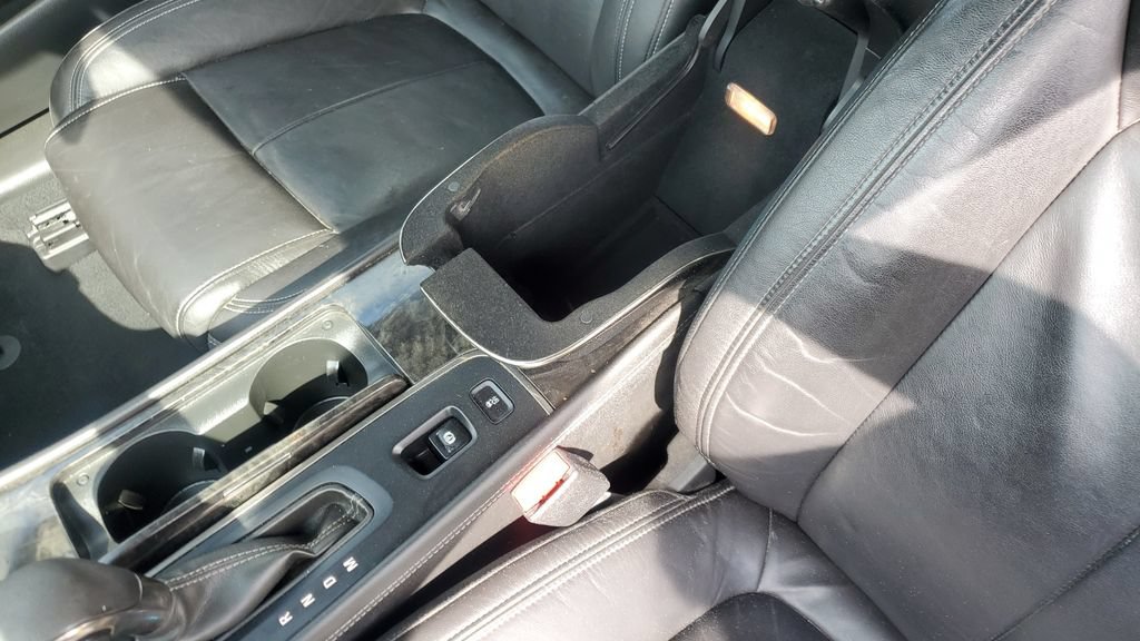 Used 2014 Buick LaCrosse Leather FWD image 18