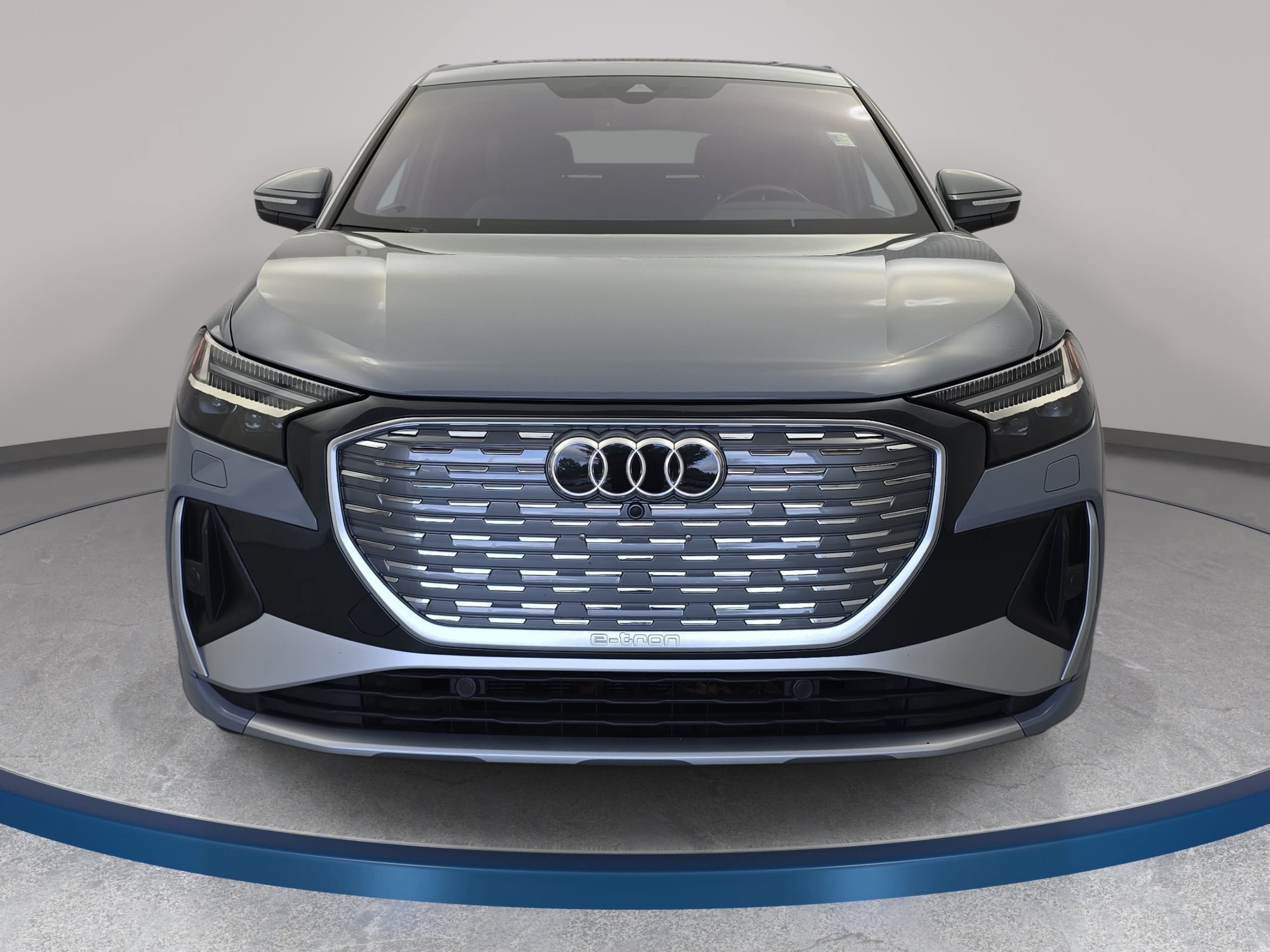 Used 2024 Audi Q4 e-tron Prestige AWD/4WD image 2
