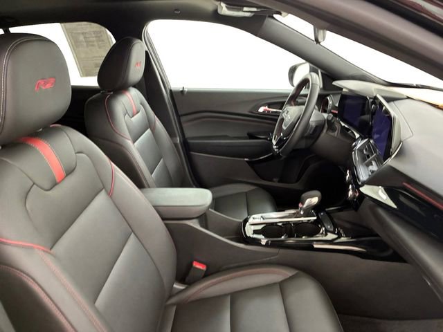 Certified 2025 Chevrolet Trax RS w/ Sunroof Package FWD image 14