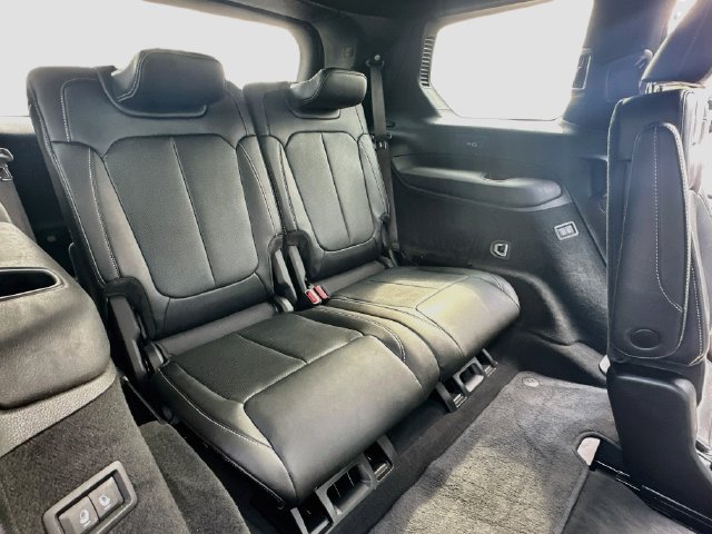 Used 2023 Jeep Grand Cherokee L Overland AWD/4WD image 29