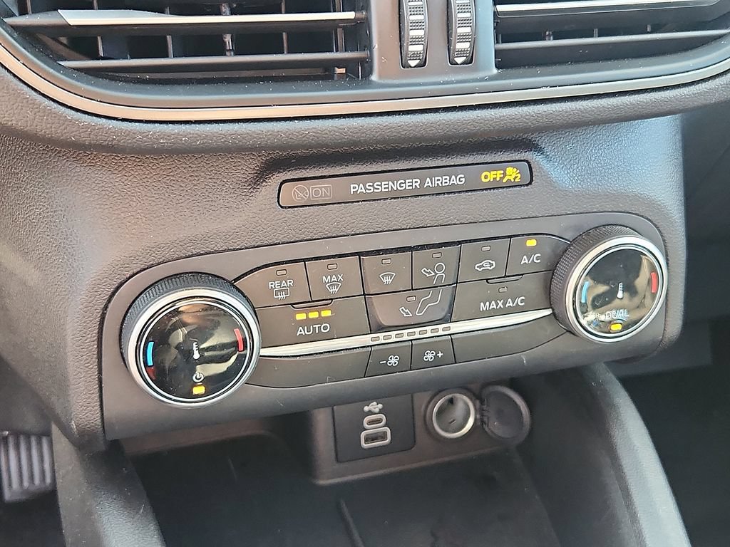 Used 2025 Ford Escape Active AWD/4WD image 15