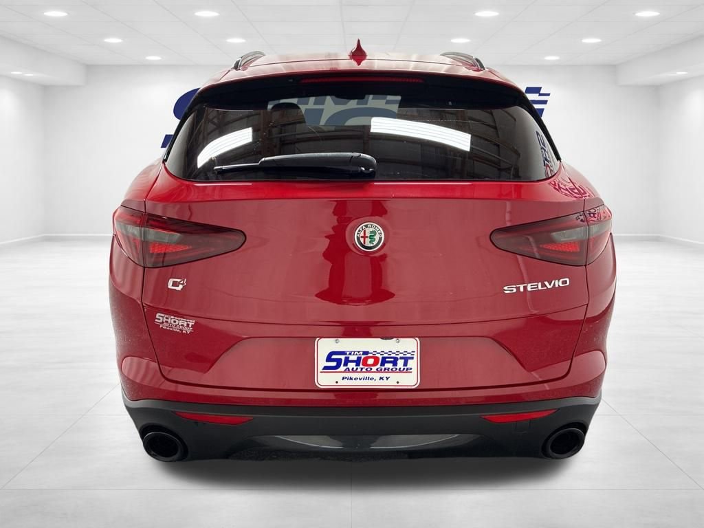 Used 2022 Alfa Romeo Stelvio Sprint image 6
