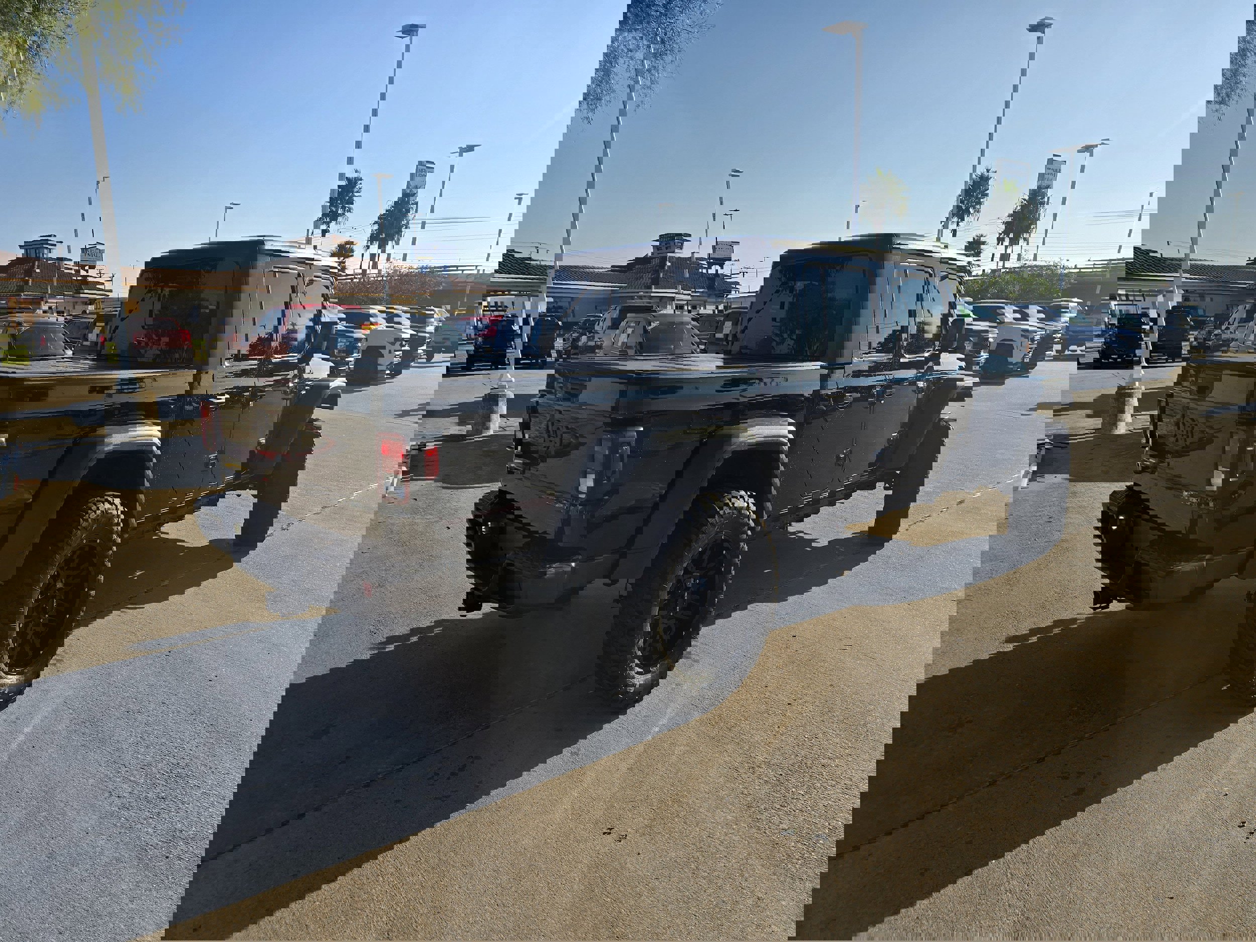 Used 2020 Jeep Gladiator Sport w/ Quick Order Package 24S image 3