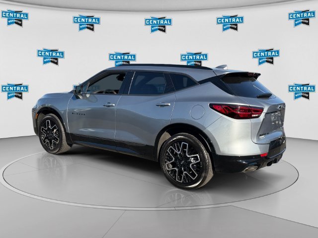 Used 2023 Chevrolet Blazer RS AWD/4WD image 3